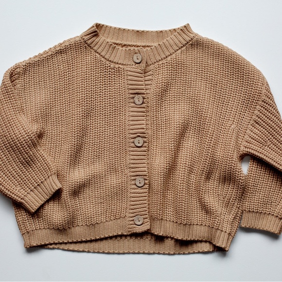 Simple Folk Cardigan - Picture 2 of 13